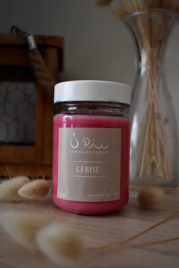 Bougie rose senteur Cerise de la marque Ôpic