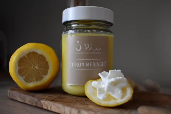 Bougie jaune senteur Citron Meringué de la marque Ôpic