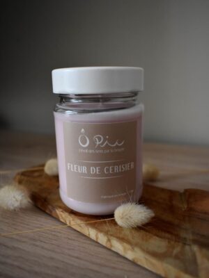 DSC_0235 fleur de cerisier Bougie rose senteur Fleur de Cerisier de la marque Ôpic