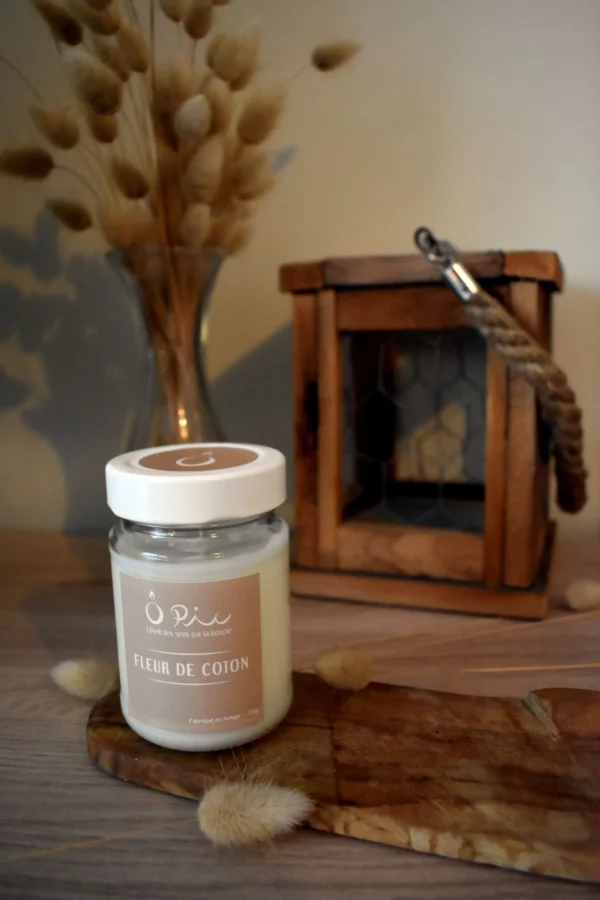 Bougie senteur Fleur de coton de la marque Ôpic