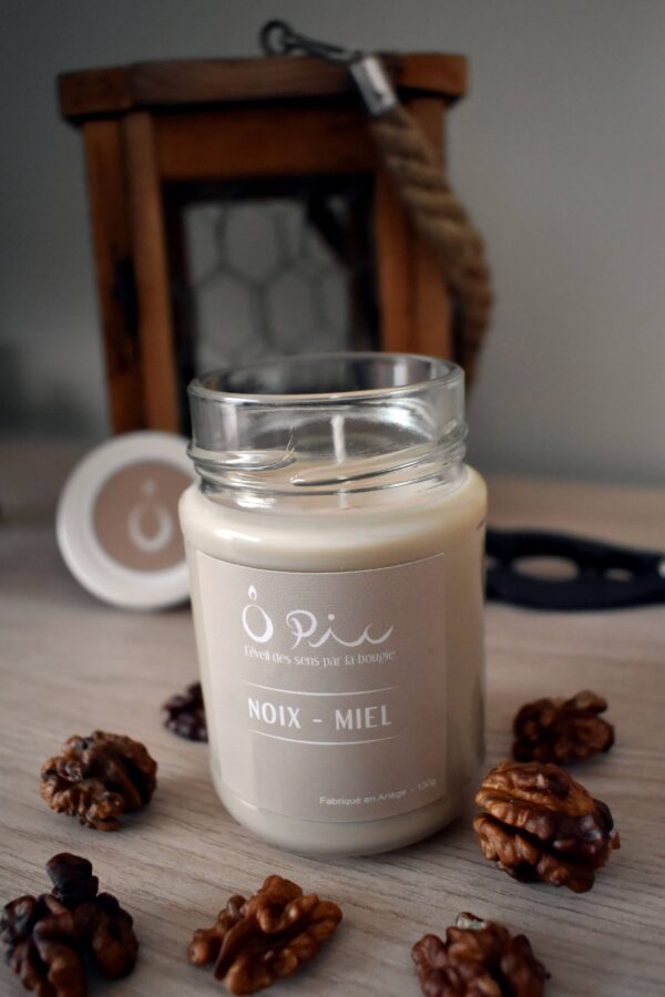 DSC_0300 noix-miel Bougie senteur Noix-Miel de la marque Ôpic Bougies